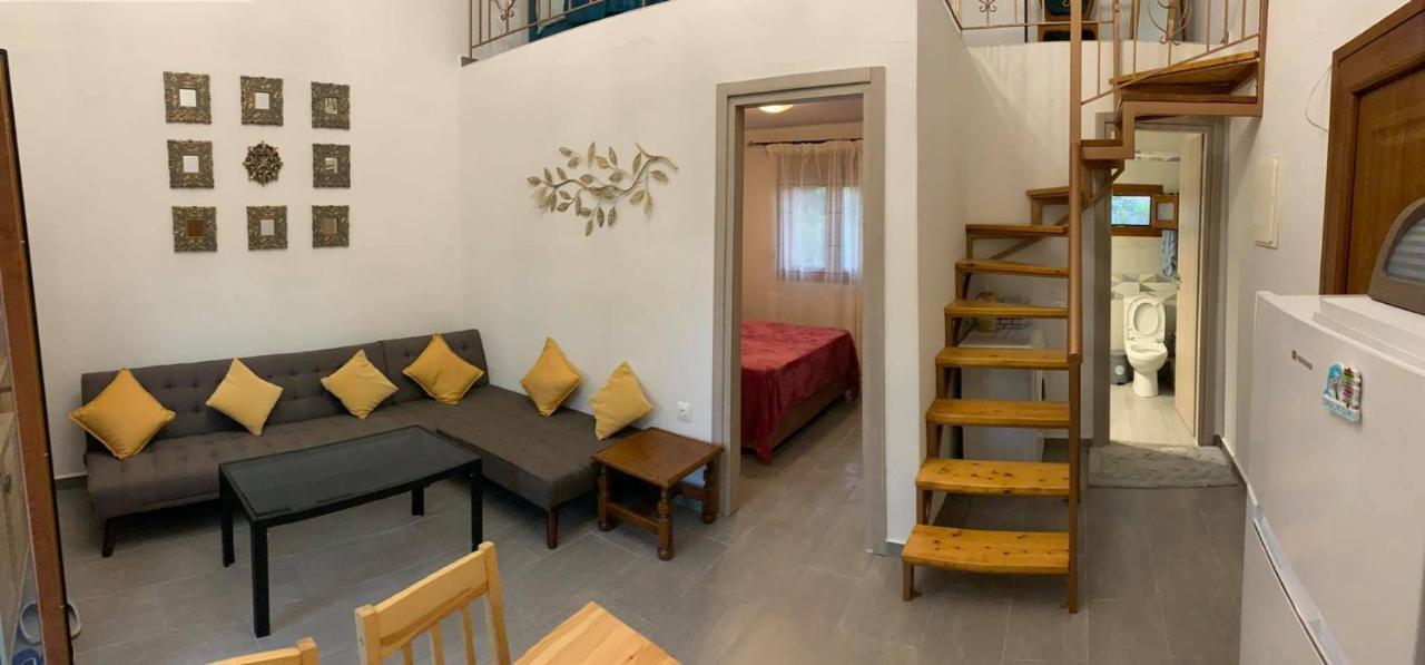 Apartamento To Petrino Spiti Possidi Exterior foto